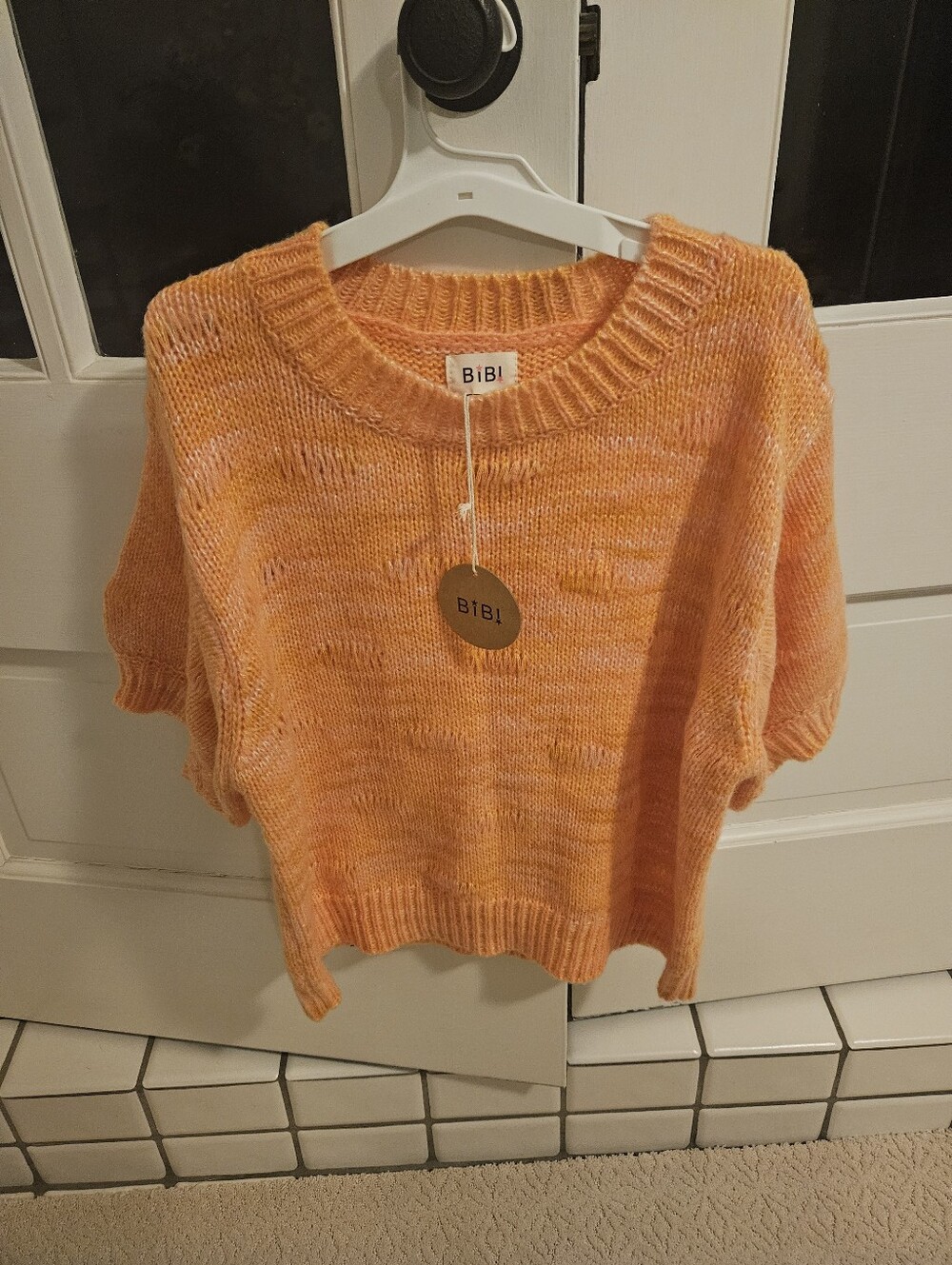 BiBi Orange Marled Short-Sleeve Crewneck Sweater. NWT. Size M